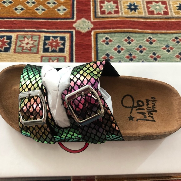 New Olivia Miller Girl Sandals - Picture 2 of 4
